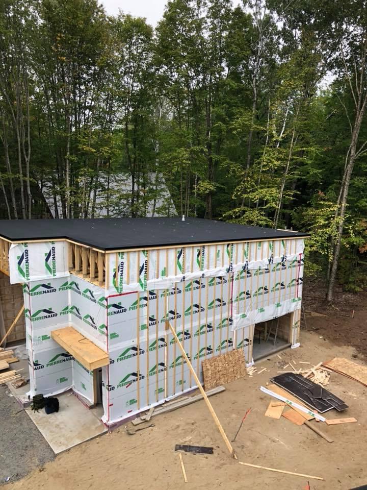 Toiture en membrane élastomère Bécancour