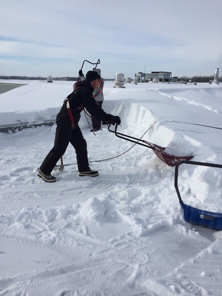 Déneigement de toitures – Saint-Boniface – Toiture Steve Grenier